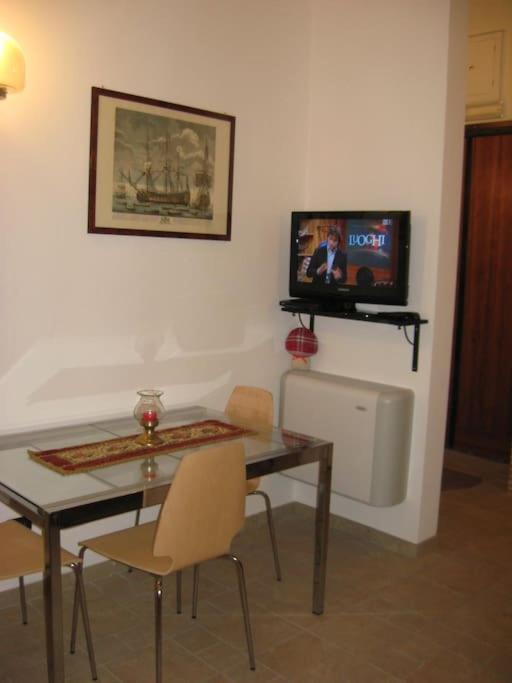 Vivilo Collection - Opera Teather Apartment - Very Central โรม ภายนอก รูปภาพ